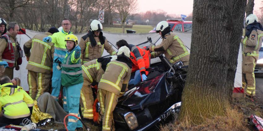 Twee gewonden bij ongeval met oldtimer in Koekange