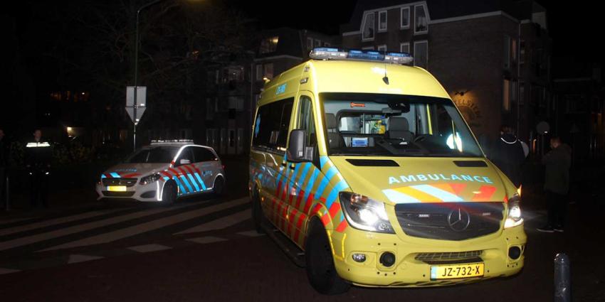 ambu-donker-politieauto