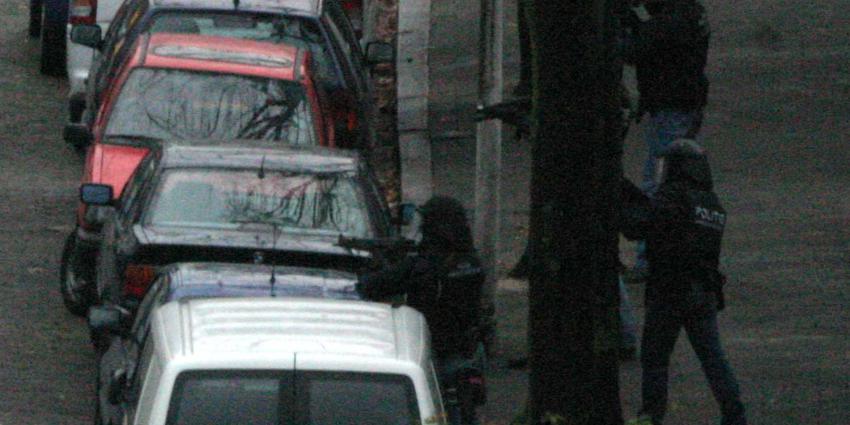 arrestatieteam-donker-autos