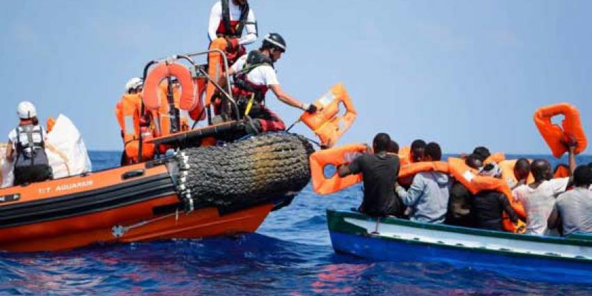 Reddingsschip Aquarius kan geredde migranten niet kwijt