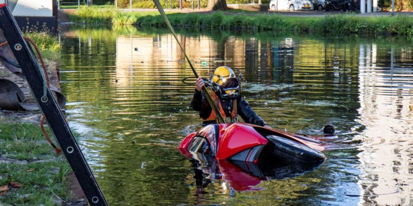Slechte start van de dag, auto te water na dutje