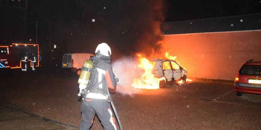 Auto nummer 71 in brand in Hoogeveen