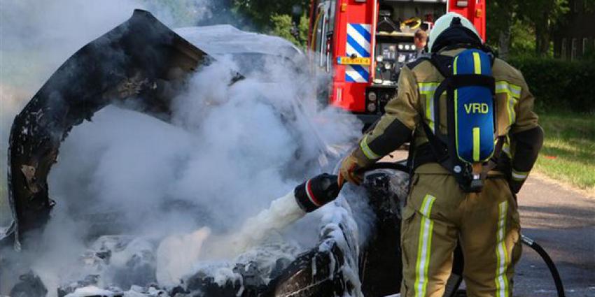 Auto brandt uit bij Annen