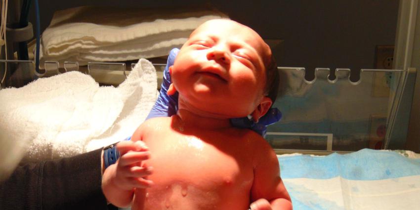 Slechtere gezondheid kind na medisch ingrijpen bij bevalling