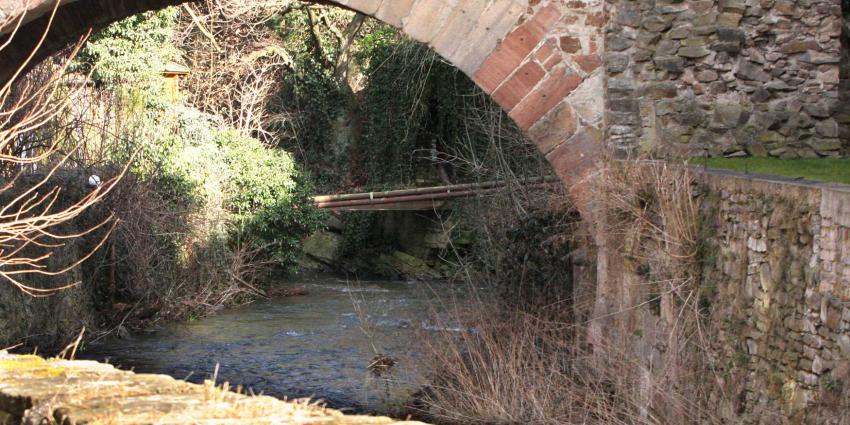 beekje-brug-stenen