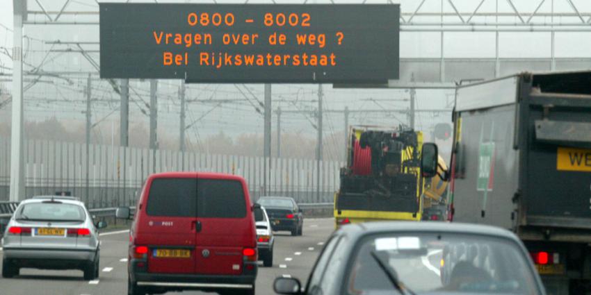 Handsfree bellen verviervoudigt het risico op een ongeval