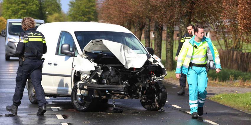 bestelauto-motorblok-botsing