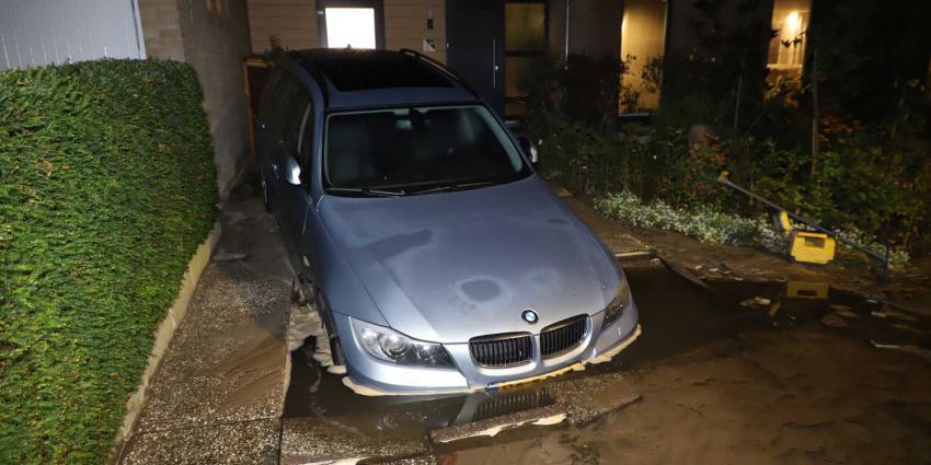 bmw-sinkhole