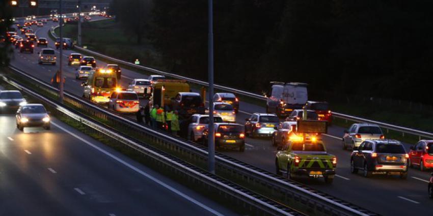 Vijf personenauto's betrokken bij botsingen op A2 