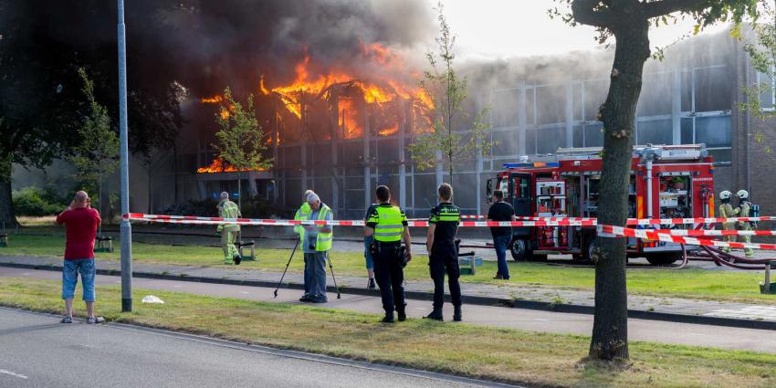 Grote bedrijfsbrand in Drentse Roden