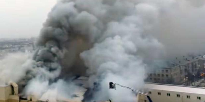 Zeker 53 doden na brand in Russisch shoppingcenter