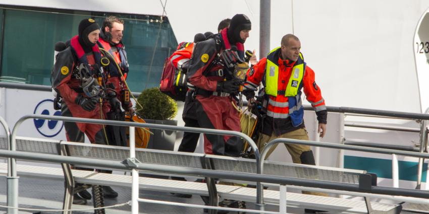 Zoekactie naar bij Erasmusbrug te water geraakte man