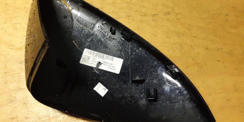 Auto rijdt door na aanrijding met fietser