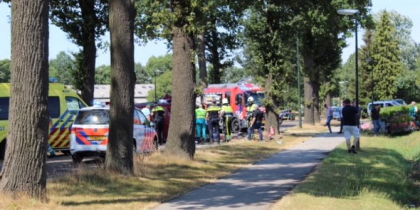 Busje belandt in Esch op zijn kant 