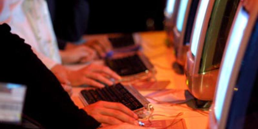 Zes internetoplichters door politie in Brabant gearresteerd 