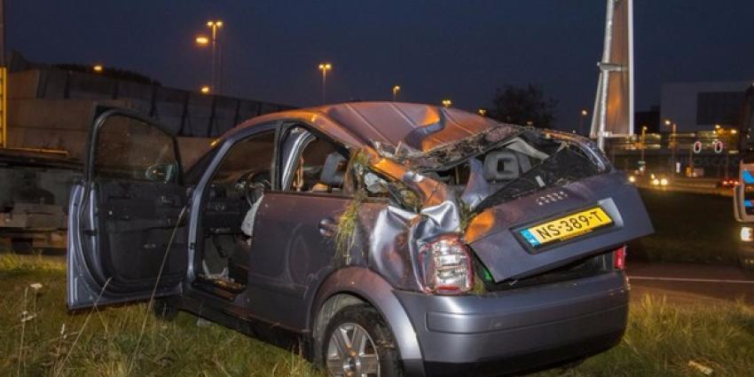 Gestolen auto gecrasht op de A20, bestuurder vlucht