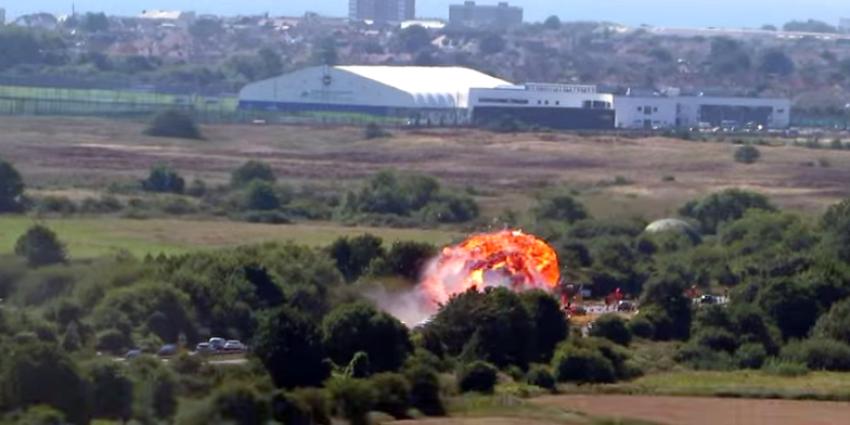 Geen slachtoffers onder gecrashte straaljager in Shoreham