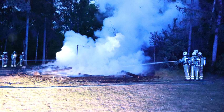 Brandweer blust brand