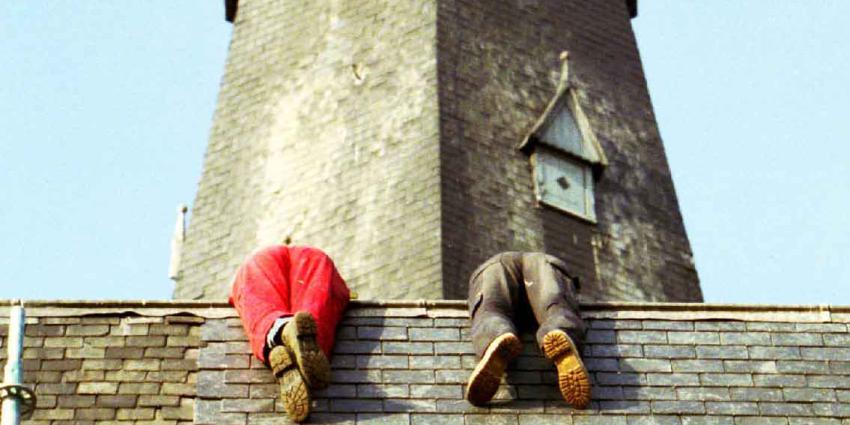 Dakdekkers draaien overuren door stormen