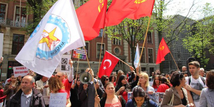 Twee derde Duitsers tegen strafonderzoek komiek Jan Böhmermann