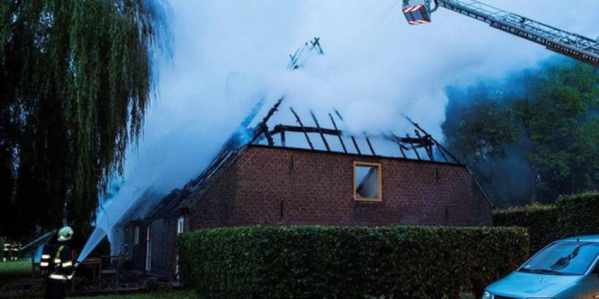 Foto brand boerdeij Den Dungen | Persburo Sander van Gils | www.persburausandervangils.nl