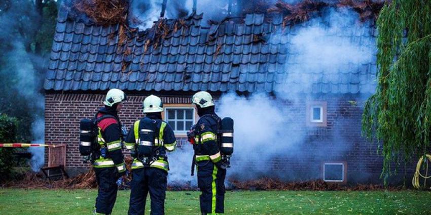 Foto van brand boerderij Den Dungen | Persburo Sander van Gils | www.persburausandervangils.nl