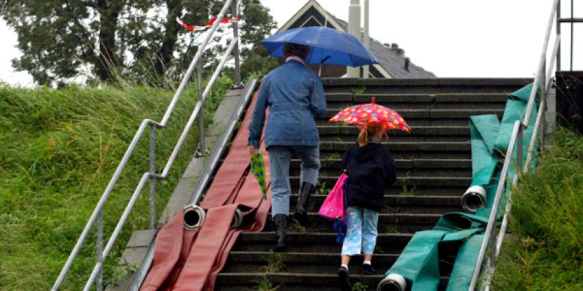 dijk-regen-paraplu-versterken