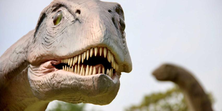 Levensechte bewegende dino's in Jurassic Kingdom in Schiedam