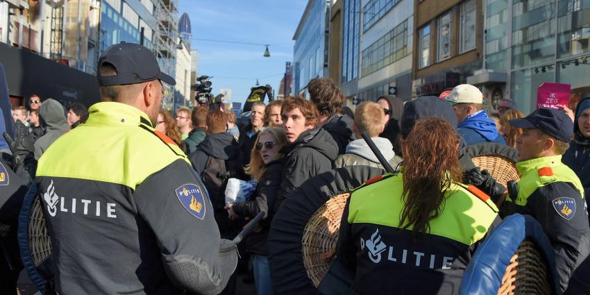 Politie moet ingrijpen bij demonstratie Pegida in Utrecht