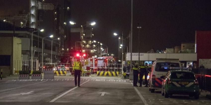 Grote brand bij Esso raffinaderij in de Botlek geblust 