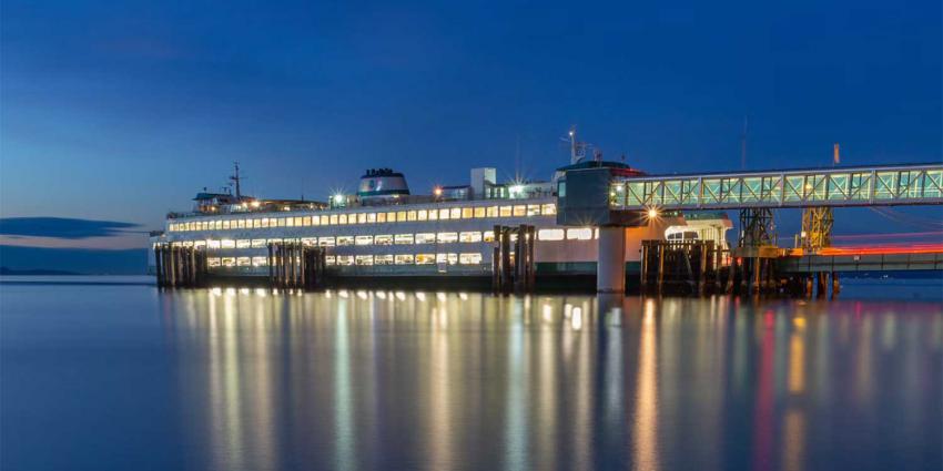 ferry-avond-verlichting