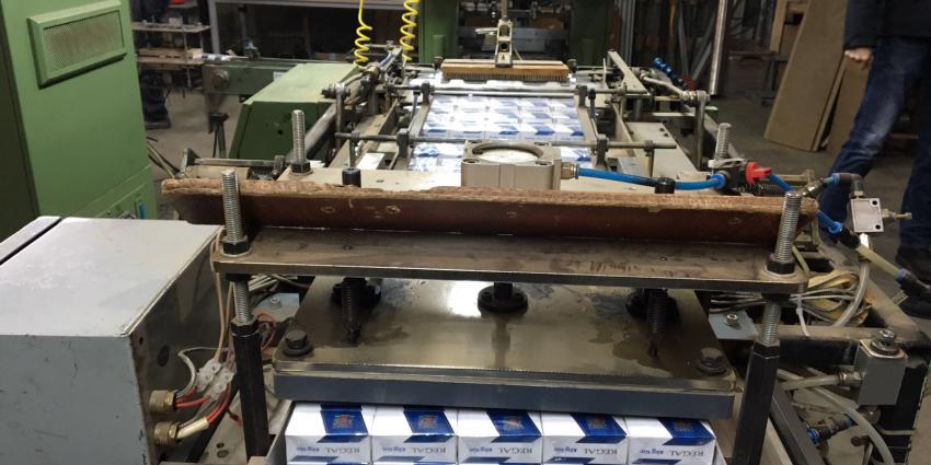 8 aanhoudingen in illegale sigarettenfabriek in Oirschot