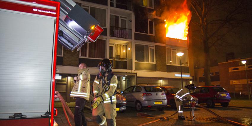 Gewonden bij uitslaande brand in flatwoning