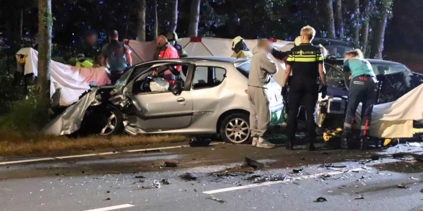 frontale-botsing-gewonden-ambulance