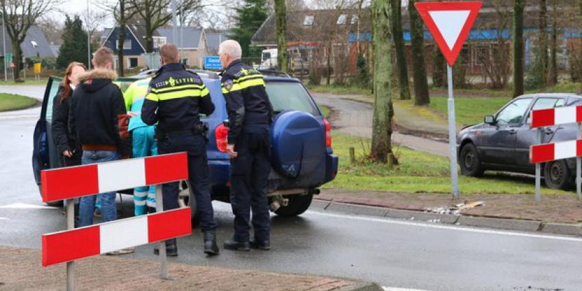Kop-staartbosting bij rotonde Gasselte op N378 