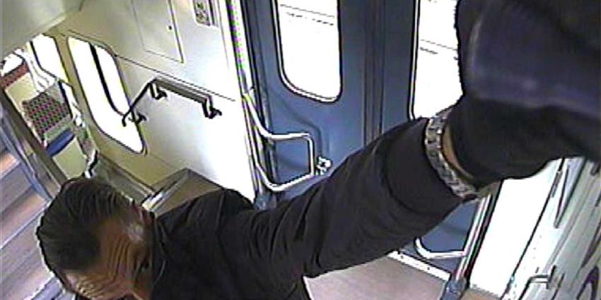 Man richt voor ruim 4 ton schade aan met graffiti op treinen