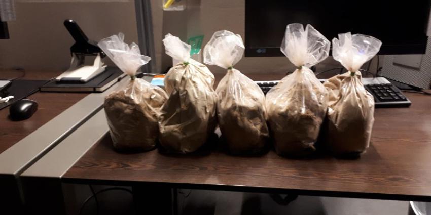 Defecte verlichting brengt vijf kilo heroïne aan het licht