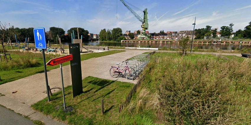 houtdok-gent-water-hijskraan