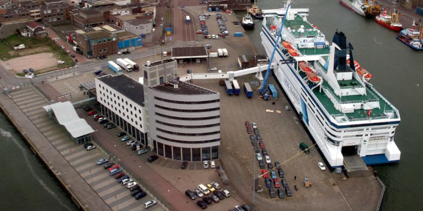 Marechaussee treft steeds meer illegalen aan in Hoek van Holland