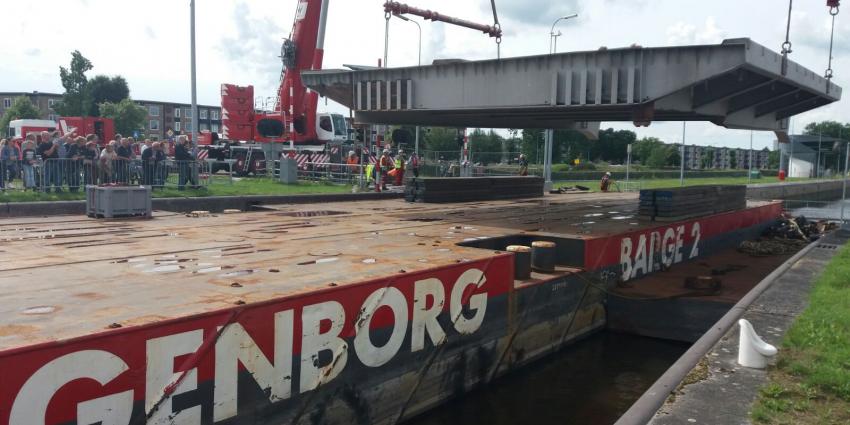 Brug Oostersluit er uit getild