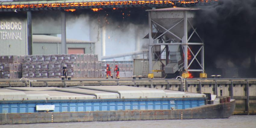 Brandweer met groot materieel aanwezig