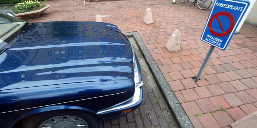 Parkeren gehandicapte is of gratis of 638,90 euro lappen
