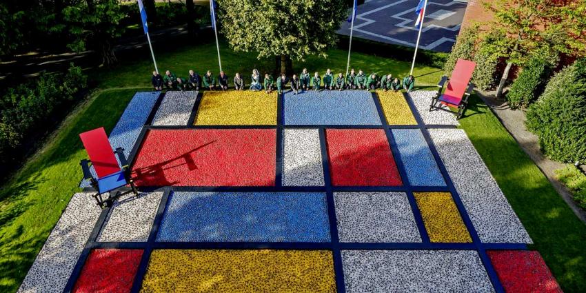 Mondriaan en Rietveld basis thema Dutch Design Keukenhof