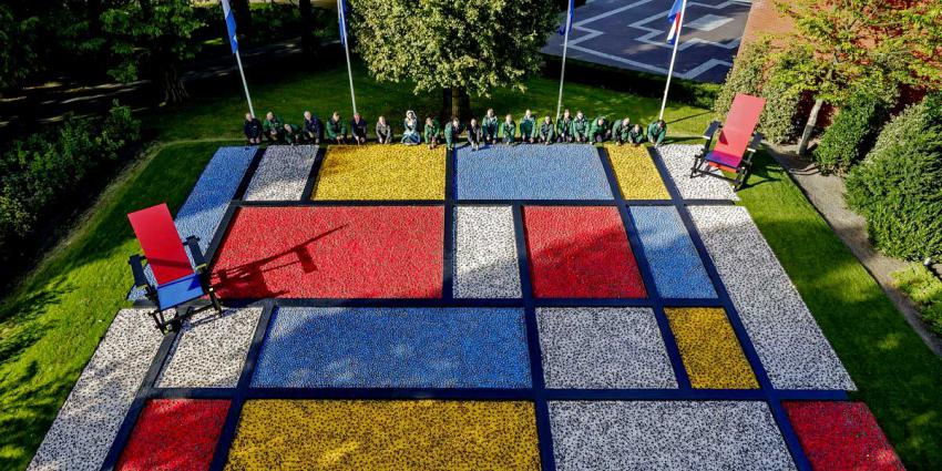 Mondriaan en Rietveld basis thema Dutch Design Keukenhof