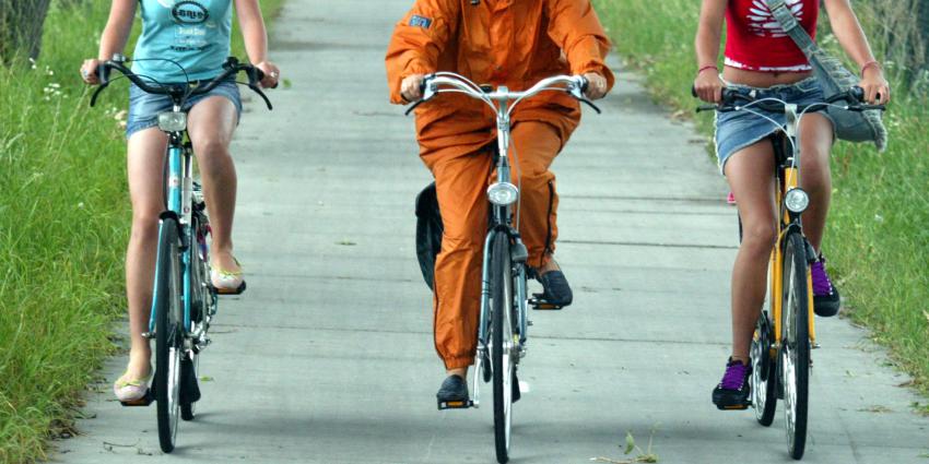 Rode Kruis waarschuwt: Kleed je warm op koude Koningsdag