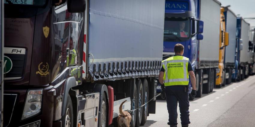 Kmar controle vrachtwagen