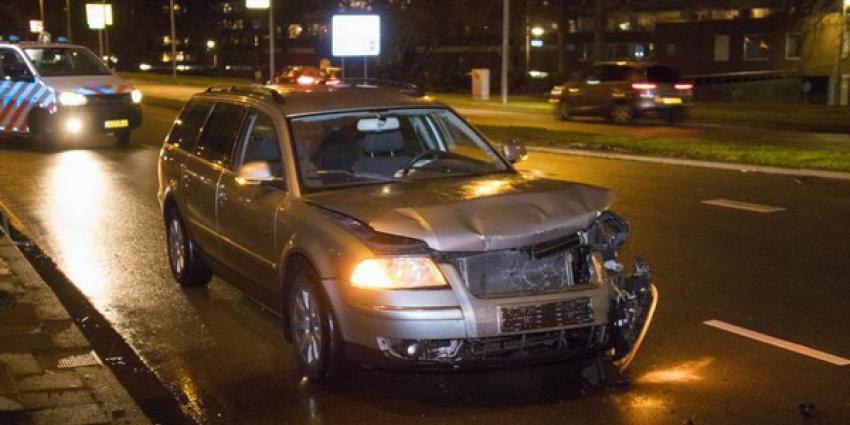 Kop-staartbotsing tussen 4 auto's in Rotterdam 