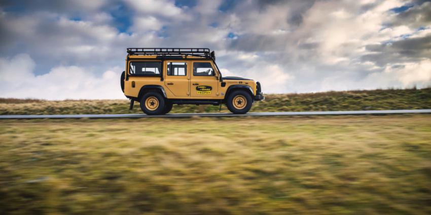 Land Rover gaat toch weer Defenders bouwen