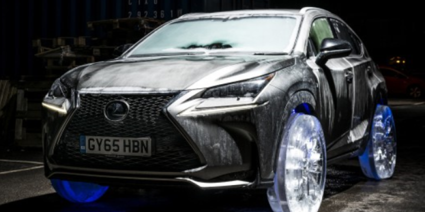 Lexus rijdt als eerste op echte ''winterbanden''