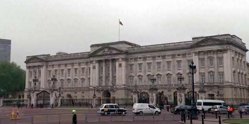 Spoedberaad op Buckingham Palace